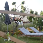 Relax & Travel
