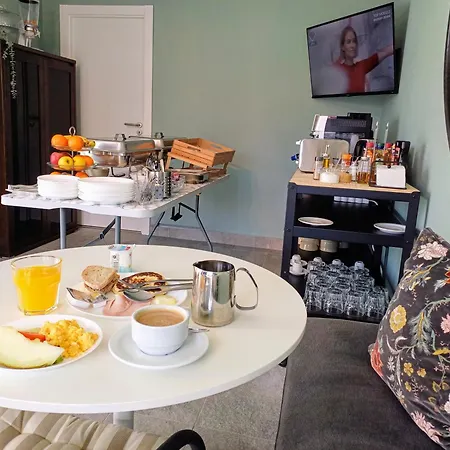 Relax & Travel * Almada