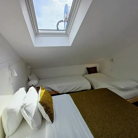 Relax & Travel Hostel *