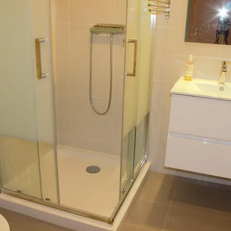 Relax & Travel Hostel