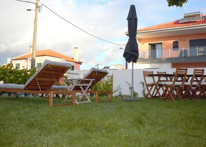 Alojamento de Acomodação e Pequeno-almoço Relax & Travel Almada