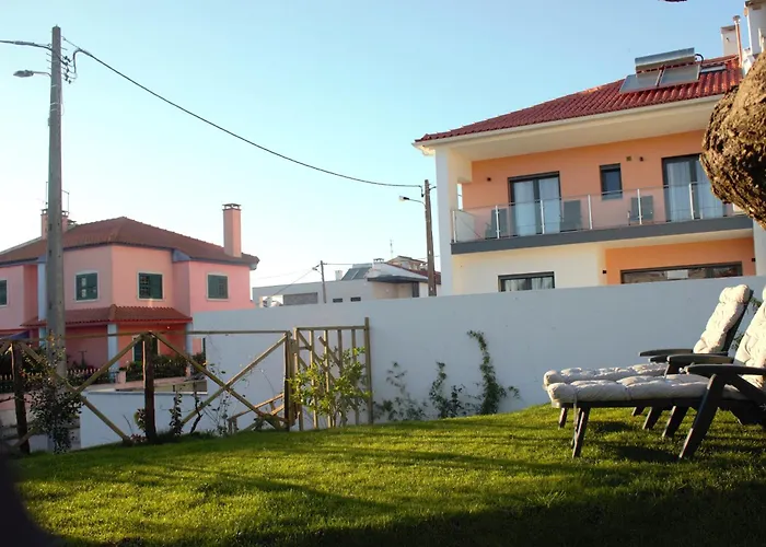 Relax & Travel Alojamento de Acomodação e Pequeno-almoço Almada